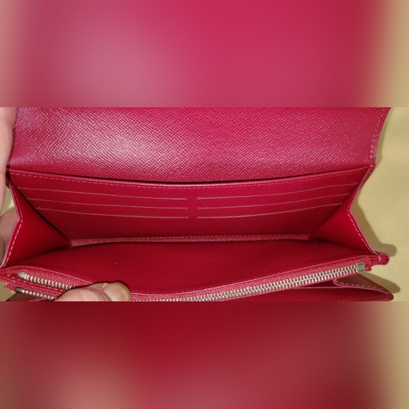 Louis Vuitton Pink Epi Sarah Wallet - Picture 13 of 15